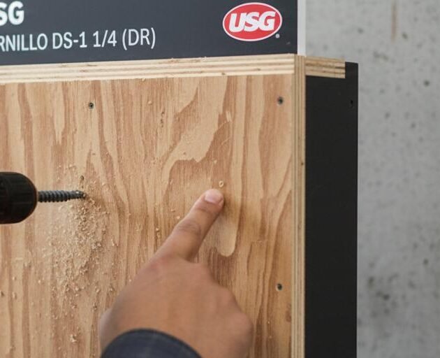 Tornillo D5-1 1/4 (DR)